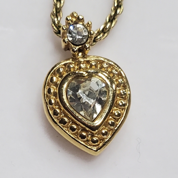 ⚜️❤️⚜️Christian Dior Gold Plated Vintage Queen 2 Crystals ❤️ Pendant - Picture 2 of 10